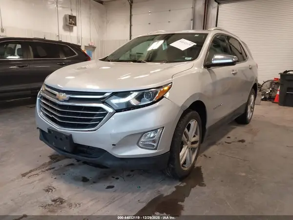 2GNAXYEX6K6275040 2019 CHEVROLET EQUINOX - Image 2