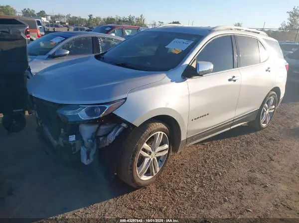 2GNAXYEX7K6259056 2019 CHEVROLET EQUINOX - Image 2