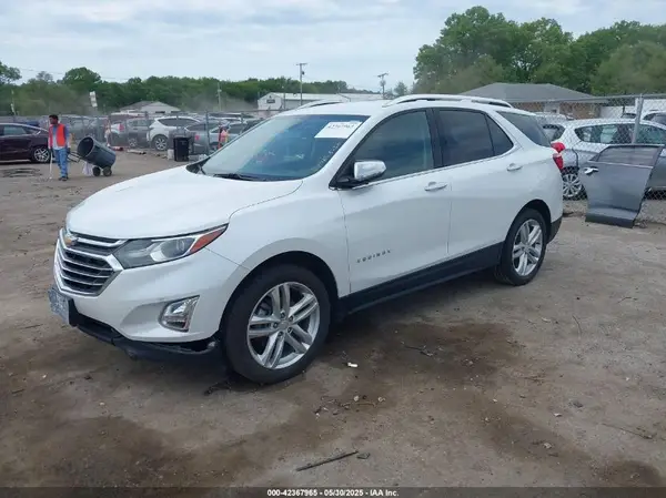2GNAXYEX7K6270400 2019 CHEVROLET EQUINOX - Image 2