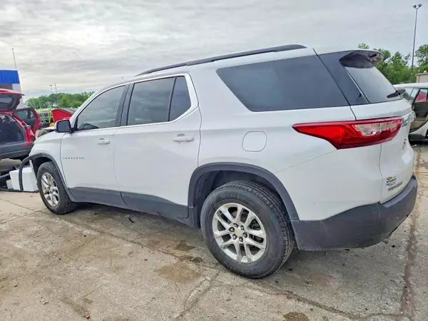 2GNERGKW2LJ265563 2020 CHEVROLET TRAVERSE - Image 2