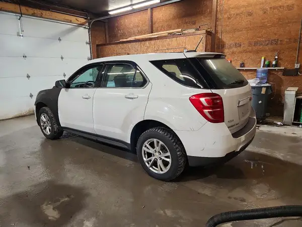 2GNFLEEK8H6203284 2017 CHEVROLET EQUINOX - Image 2