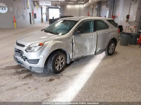 2GNFLEEKXH6301040 2017 CHEVROLET EQUINOX - Image 2