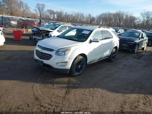 2GNFLFE31H6220037 2017 CHEVROLET EQUINOX - Image 2