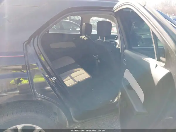 2GNFLFE32H6101168 2017 CHEVROLET EQUINOX - Image 8