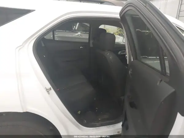 2GNFLFE38H6121666 2017 CHEVROLET EQUINOX - Image 8