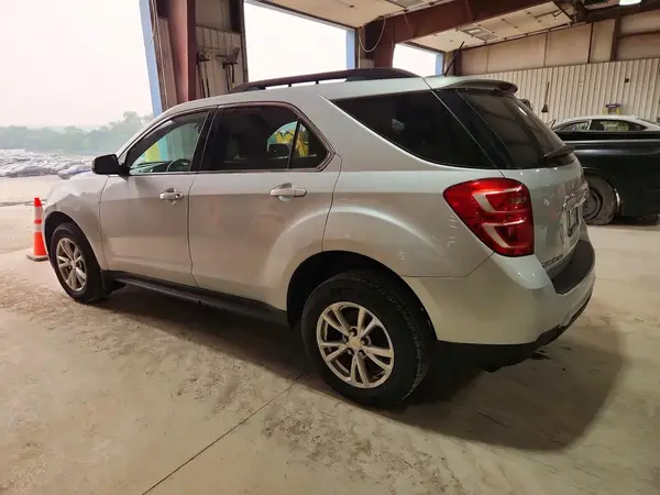 2GNFLFEK0H6203852 2017 CHEVROLET EQUINOX - Image 2