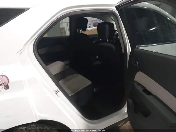 2GNFLFEK1H6308240 2017 CHEVROLET EQUINOX - Image 8