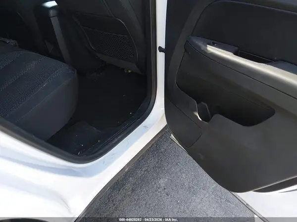 2GNFLFEK3H6281963 2017 CHEVROLET EQUINOX - Image 8