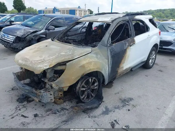 2GNFLFEK4G6270730 2016 CHEVROLET EQUINOX - Image 2