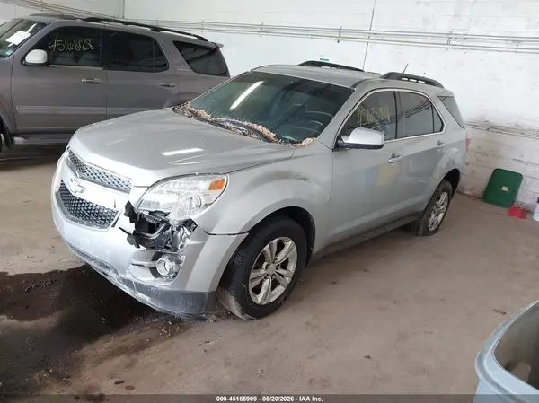 2GNFLFEK7H6144976 2017 CHEVROLET EQUINOX - Image 2