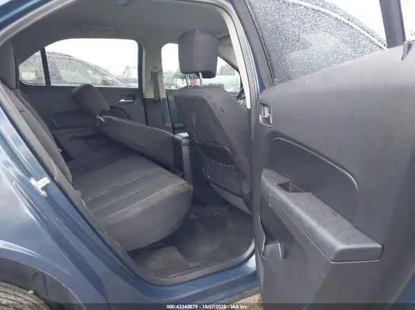 2GNFLFEK8H6241233 2017 CHEVROLET EQUINOX - Image 2