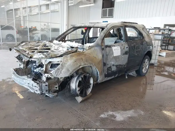 2GNFLFEK9G6169831 2016 CHEVROLET EQUINOX - Image 2
