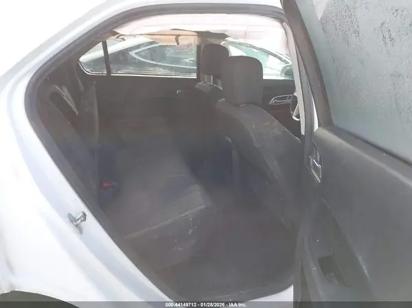 2GNFLFEKXH6100583 2017 CHEVROLET EQUINOX - Image 8