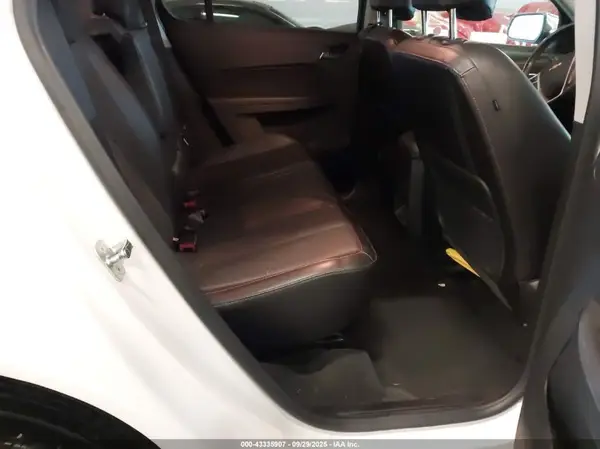 2GNFLGE33H6152636 2017 CHEVROLET EQUINOX - Image 8