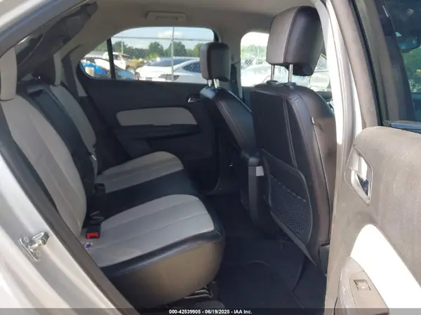 2GNFLGEK0H6344569 2017 CHEVROLET EQUINOX - Image 8