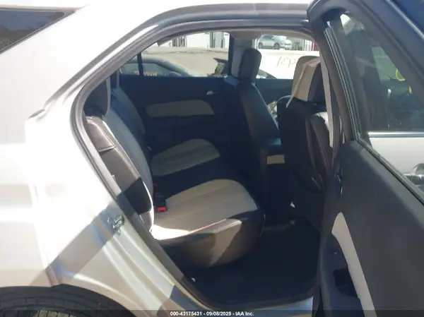 2GNFLGEKXH6176861 2017 CHEVROLET EQUINOX - Image 8