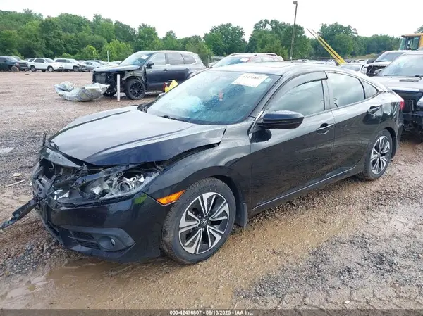 2HGFC1E36JH643171 2018 HONDA CIVIC - Image 2