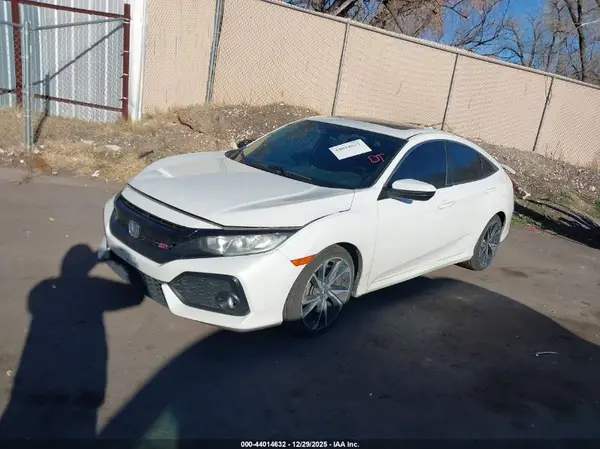 2HGFC1E52KH703997 2019 HONDA CIVIC - Image 2