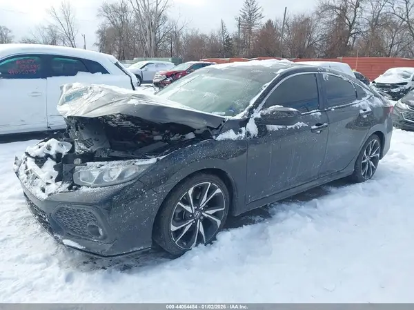 2HGFC1E52KH704180 2019 HONDA CIVIC - Image 2