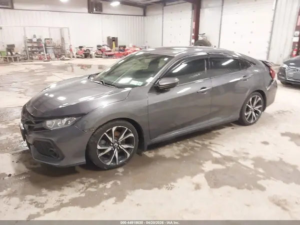 2HGFC1E56JH703676 2018 HONDA CIVIC - Image 2