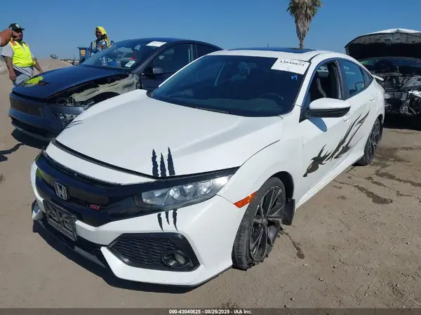 2HGFC1E56JH704245 2018 HONDA CIVIC - Image 2