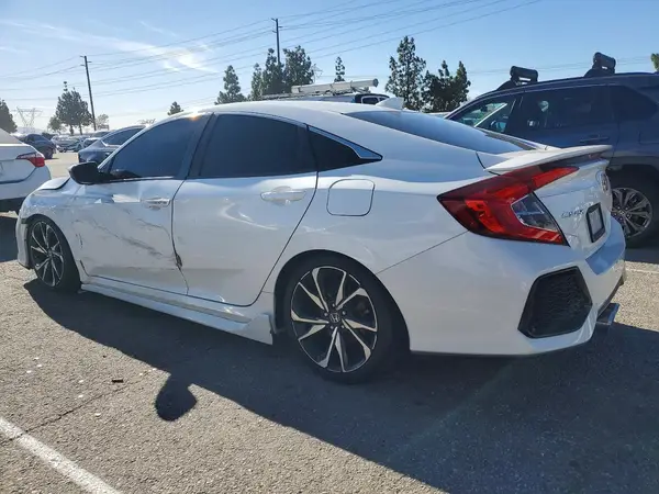 2HGFC1E56JH705556 2018 HONDA CIVIC - Image 2