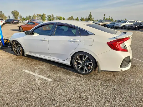 2HGFC1E58JH702822 2018 HONDA CIVIC - Image 2