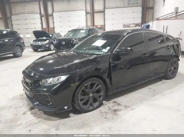 2HGFC1E58JH709768 2018 HONDA CIVIC - Image 2