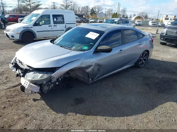 2HGFC1E59JH705499 2018 HONDA CIVIC - Image 2