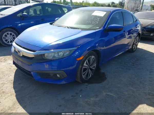 2HGFC1F30JH642029 2018 HONDA CIVIC - Image 2