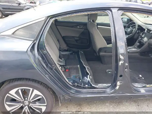 2HGFC1F30JH643360 2018 HONDA CIVIC - Image 8