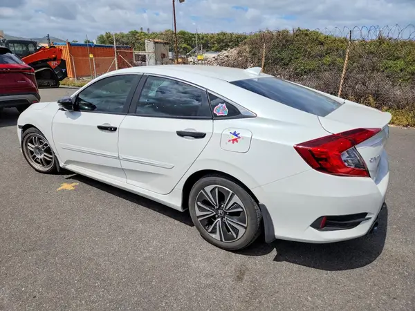2HGFC1F32HH633021 2017 HONDA CIVIC - Image 2