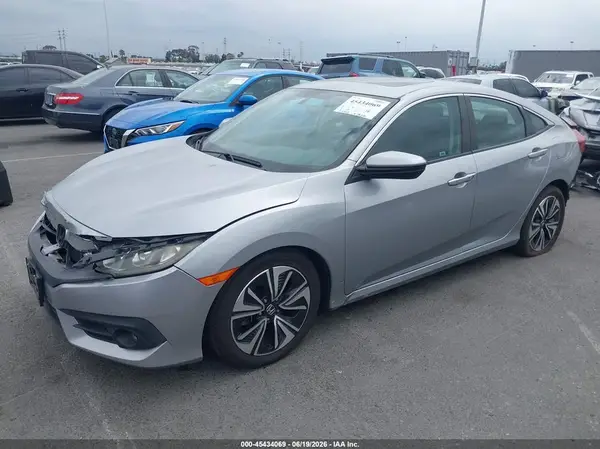 2HGFC1F32HH633648 2017 HONDA CIVIC - Image 2