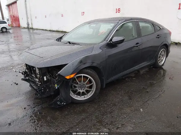 2HGFC1F32HH635335 2017 HONDA CIVIC - Image 2