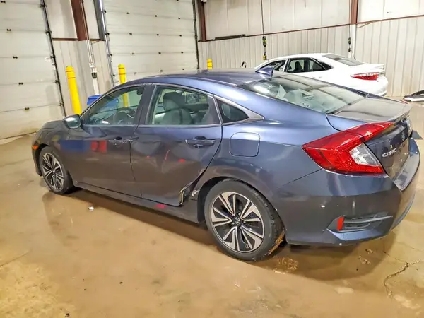 2HGFC1F32HH648750 2017 HONDA CIVIC - Image 2