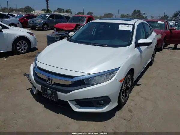 2HGFC1F32HH655889 2017 HONDA CIVIC - Image 2