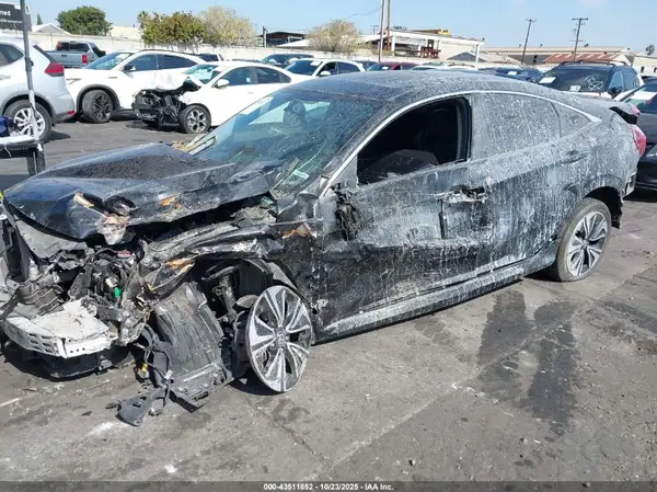 2HGFC1F32HH656122 2017 HONDA CIVIC - Image 2