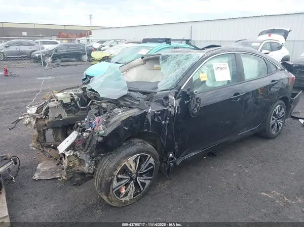 2HGFC1F32HH658016 2017 HONDA CIVIC - Image 2