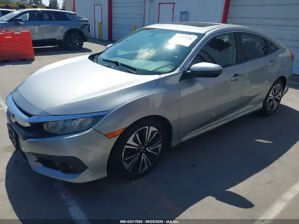 2HGFC1F33HH641127 2017 HONDA CIVIC - Image 2