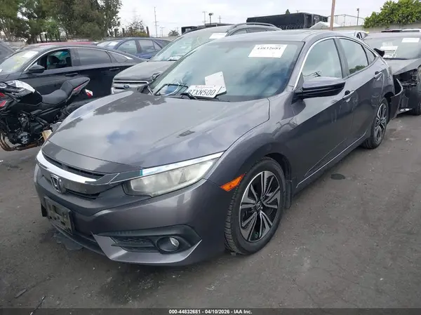 2HGFC1F33HH643976 2017 HONDA CIVIC - Image 2