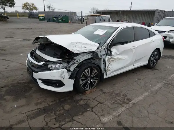 2HGFC1F33JH642834 2018 HONDA CIVIC - Image 2