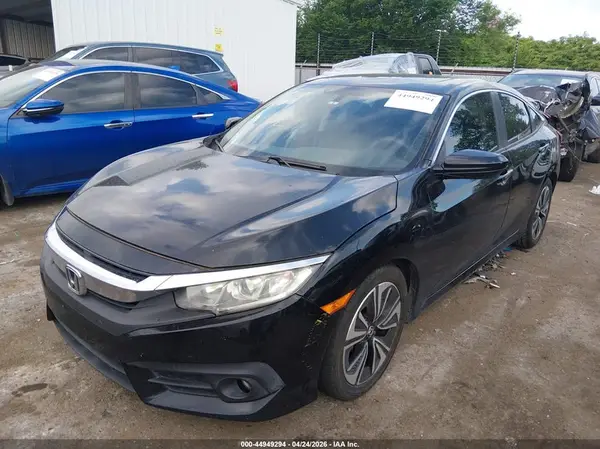 2HGFC1F34HH640861 2017 HONDA CIVIC - Image 2