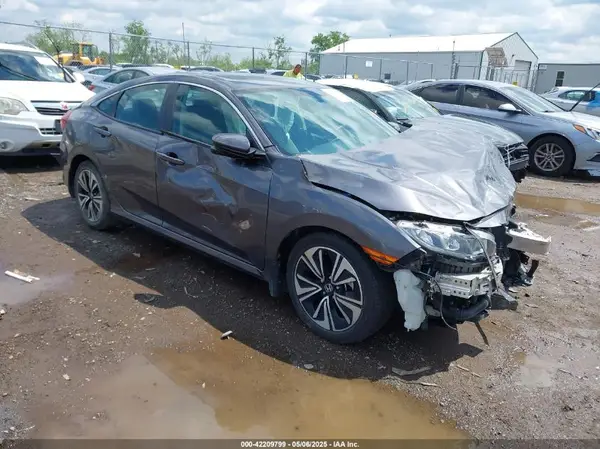 2HGFC1F34JH643975 2018 HONDA CIVIC - Image 1