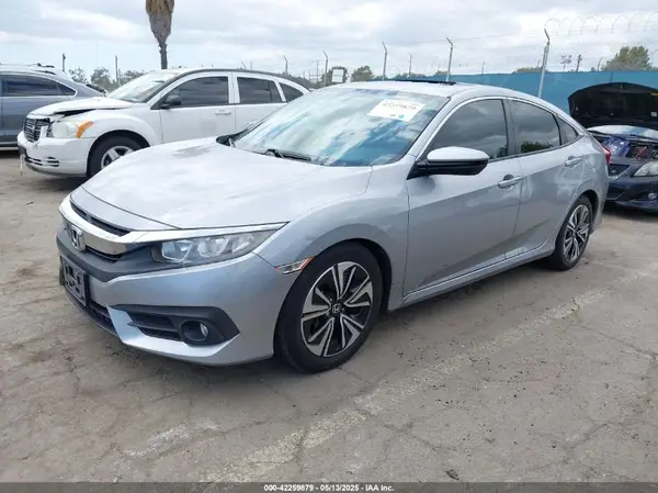 2HGFC1F35HH647608 2017 HONDA CIVIC - Image 2