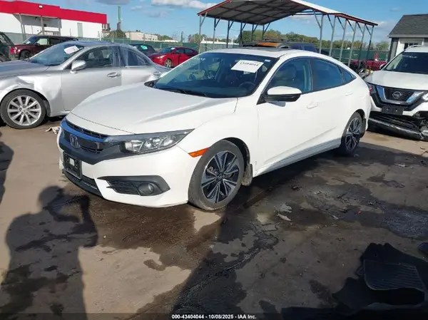 2HGFC1F35JH644326 2018 HONDA CIVIC - Image 2