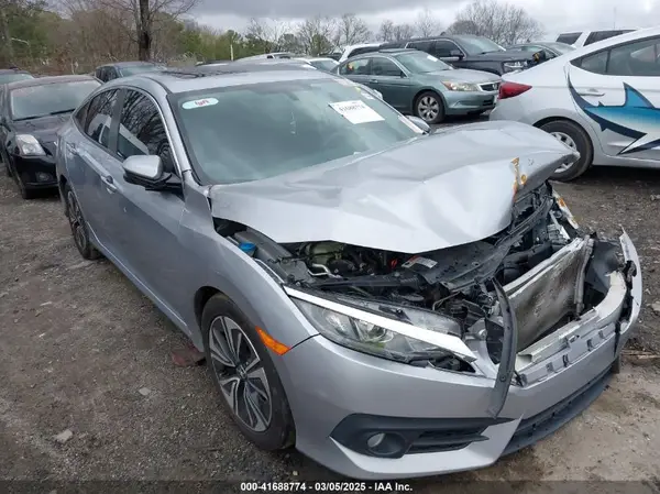 2HGFC1F36HH638853 2017 HONDA CIVIC - Image 1