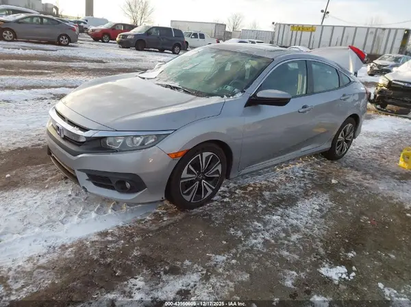 2HGFC1F36HH657631 2017 HONDA CIVIC - Image 2