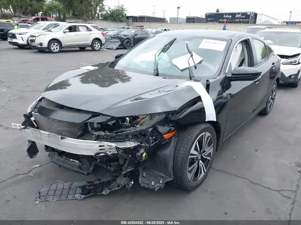 2HGFC1F36JH640916 2018 HONDA CIVIC - Image 2