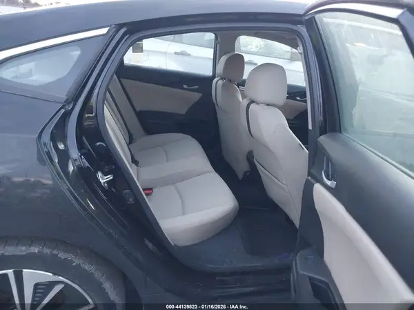 2HGFC1F37HH645519 2017 HONDA CIVIC - Image 8