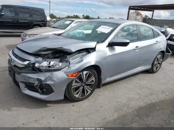 2HGFC1F37JH641475 2018 HONDA CIVIC - Image 2